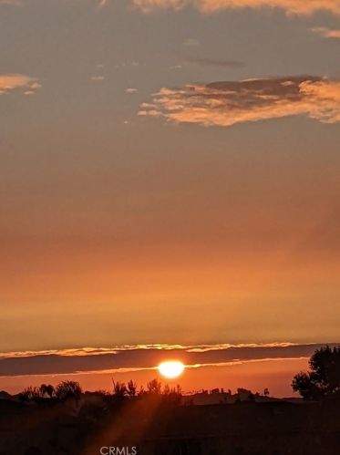 18477 Hollowtree Ln, Riverside CA  92504-9467 exterior