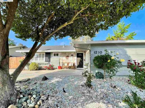 1210 Hollyhock St, Livermore, CA 94551-1406