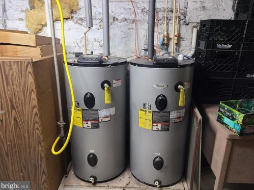 913 King St, Lancaster PA  17602-3223 exterior