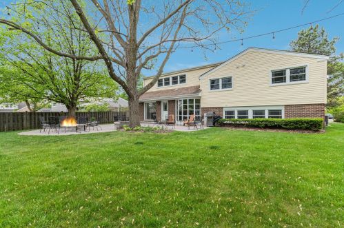 3009 Stratford Rd, Arlington Hts IL  60004-1707 exterior