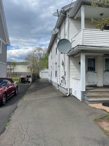 19 Eden Ave, Southington CT  06489-4511 exterior