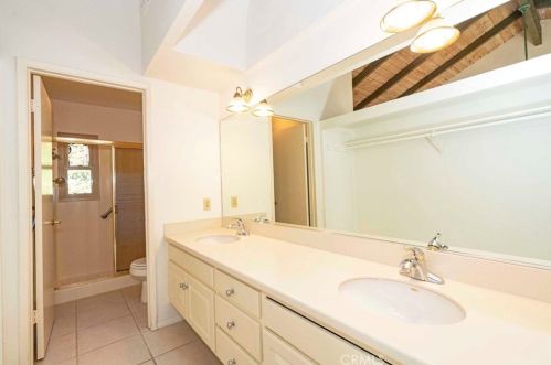 8 Spicewood Way, Irvine CA  92612-2721 exterior