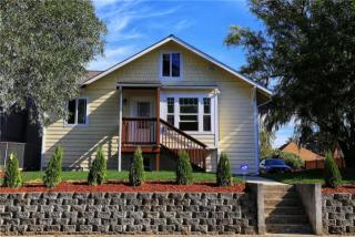 8712 Hamlet Ave, Seattle, WA 98118-4726