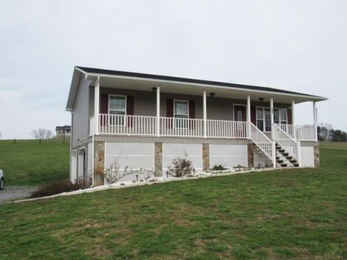 607 Jay Fanning Rd, Afton, TN 37616-6738