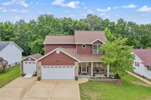 925 Falcon Dr, Imperial, MO 63052-1747