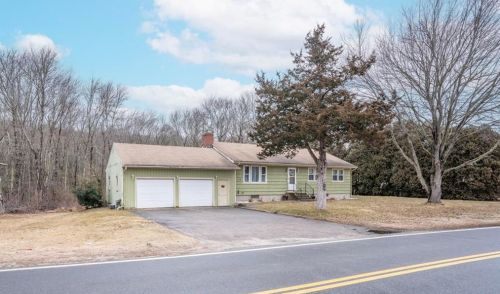 74 Potter Hill Rd, Westerly, RI 02891-1131