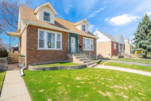 4022 Kolze Ave, Schiller Park, IL 60176-2110