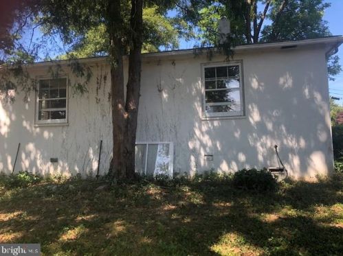 9002 Kimes St, Silver Spring MD 20901-3727 exterior