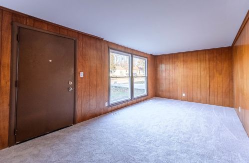 413 Hoover Dr, Carpentersville, IL 60110-2312