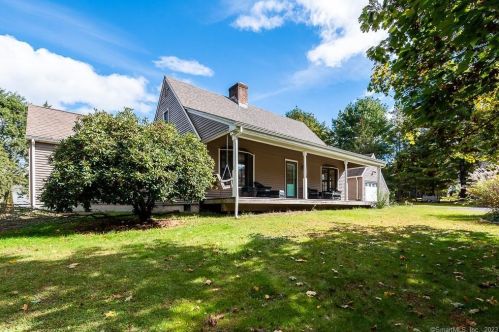 131 Hemlock Dr, Deep River CT  06419-2225 exterior