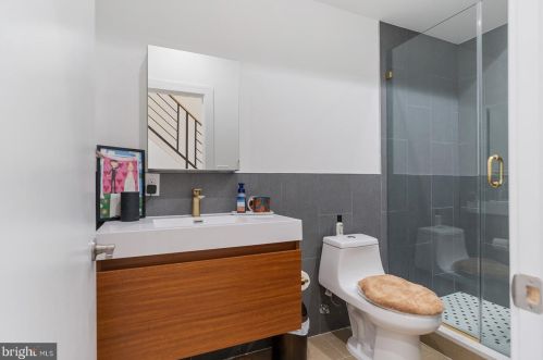 1409 30 St, Philadelphia PA 19121-1101 exterior