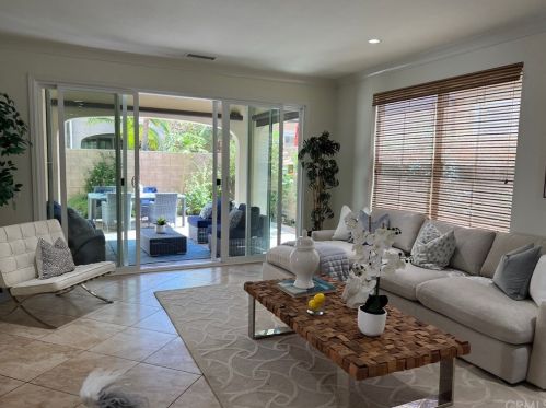 237 Mantle, Irvine CA  92618-1514 exterior