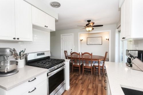 442 Cochise Ct, Carol Stream IL  60188-1516 exterior