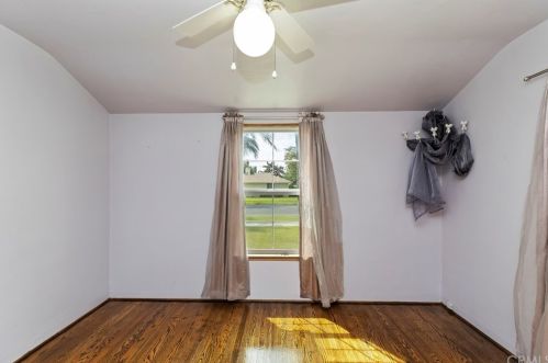 5690 Riverside Ave, Riverside CA  92506-1837 exterior