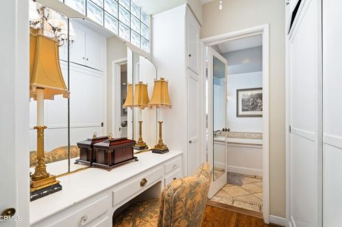 1428 Andenes Dr, Glendale CA  91208-1911 exterior