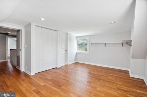13 Dorann Ave, Princeton NJ  08540-3906 exterior