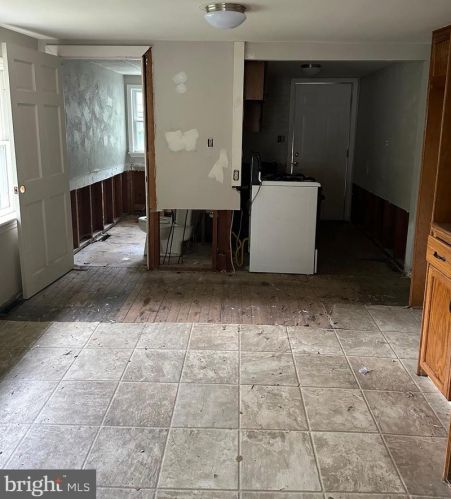 127 Holly Ave, Pitman, NJ 08071-1411