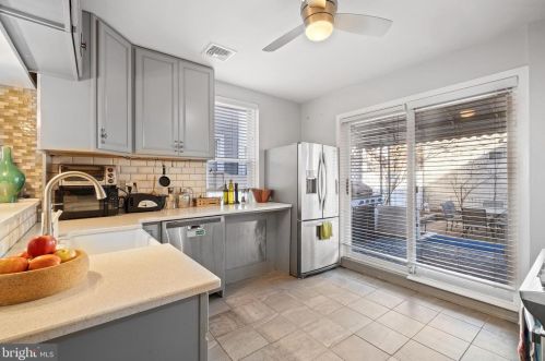 1325 Berks St, Philadelphia PA 19131-3215 exterior