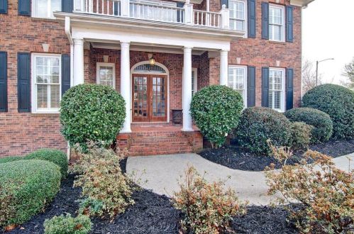 107 Waterford Falls Dr, Holly Springs, GA 30114-6856