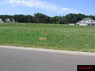 209 Rosewood Dr, Mankato, MN 56001-5150
