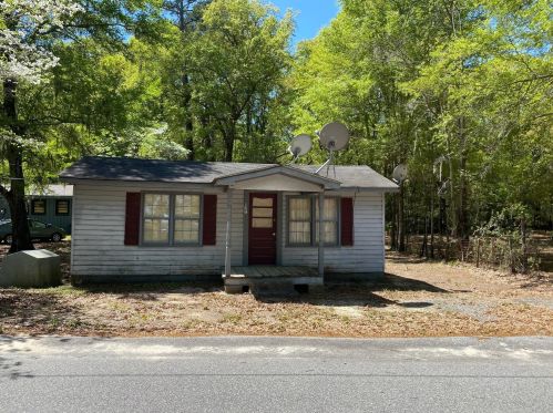 127 Lake Marion Ln, Vance, SC 29163-9557