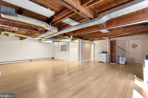 1006 Somerset Ln, Silver Spring MD 20904-6241 exterior