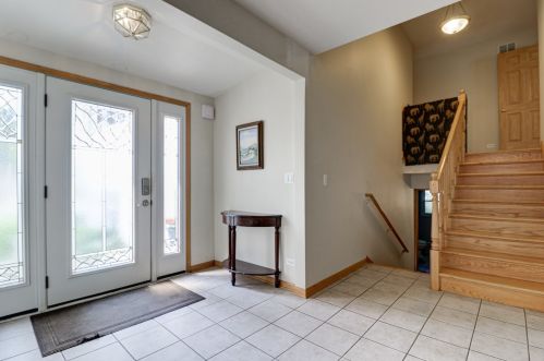 153 Arapahoe Trl, Carol Stream IL  60188-1701 exterior