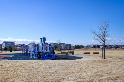 201 Newbern Way, Aurora CO 80016-6124 exterior