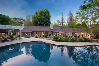 15622 Royal Oak Rd, Van Nuys, CA 91436-3906