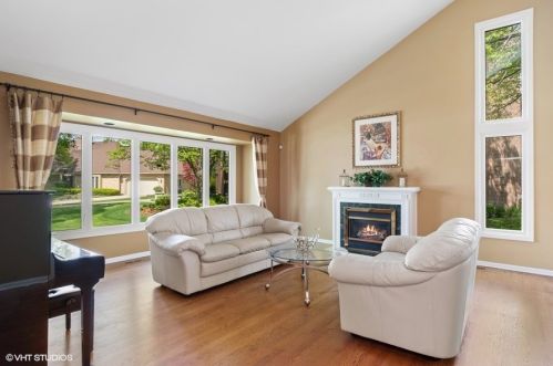 1308 Margate Ct, Naperville, IL 60540-8335