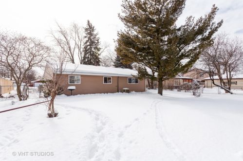 116 Edgehill Dr, Lemont IL  60440-2804 exterior