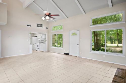 203 Deep Dl Ln, Conroe TX  77304-1249 exterior