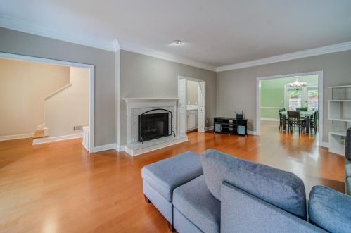 10 Frst Rdg Ct, Atlanta GA  30350-1802 exterior