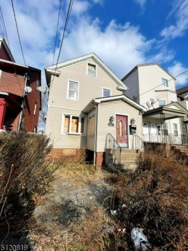 867 Lyons Ave, Irvington, NJ 07111-1845
