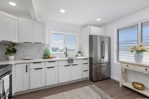 2803 Henry St, Honolulu HI  96817-1144 exterior