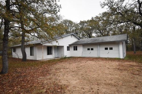 380 Northwood Cir, Rockdale, TX 76567-4214