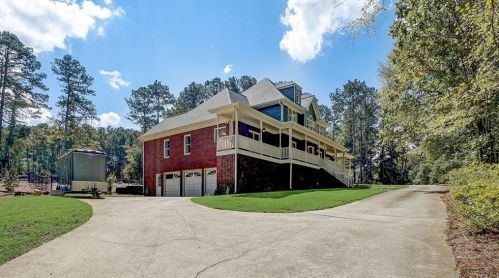 3810 Belle Glade Trl, Lithonia GA  30039-6700 exterior