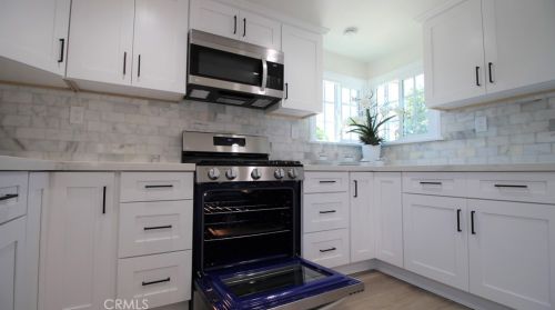 3493 Hoover St, Riverside CA  92504-3905 exterior