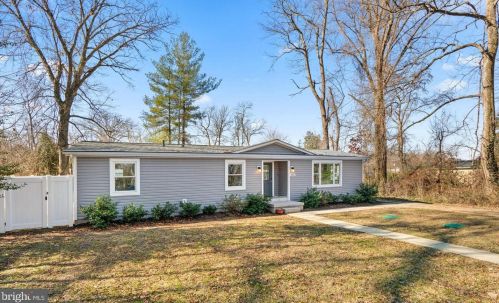 2491 Lee St, Gambrills, MD 21054-1718