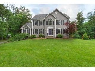 17 Burns Rd, Pelham, NH 03076-3102