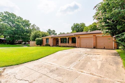 5401 Fursman Ave, Fort Worth TX  76114-4507 exterior