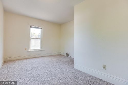863 Bidwell St, Saint Paul MN  55118-5719 exterior