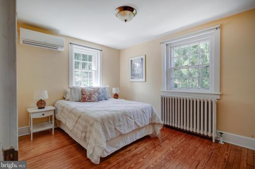 420 Allens Ln, Philadelphia PA 19119-3310 exterior