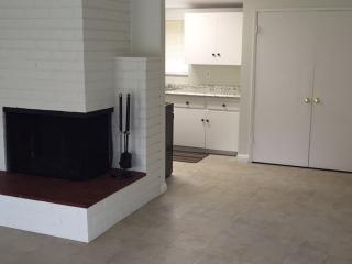 2739 Oakmont Ave, Orange CA  92867-7336 exterior