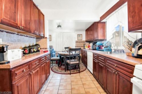 290 19th St, Paterson NJ 07501-2403 exterior