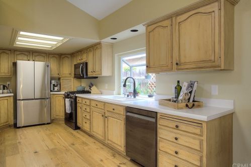 4522 Parkglen Cir, Irvine, CA 92604-2340