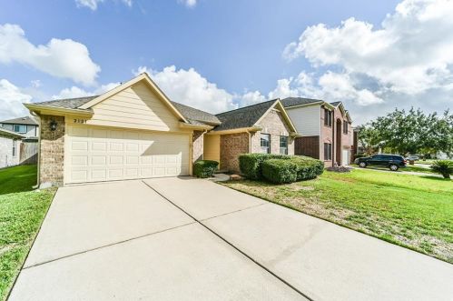 2121 Mossey Creek Dr, Deer Park, TX 77536-4670
