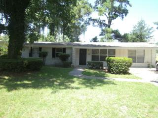 106 Fairmont Ave, Savannah GA  31406-4735 exterior