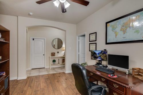 524 Crown Oaks Dr, Fort Worth TX  76131-4264 exterior