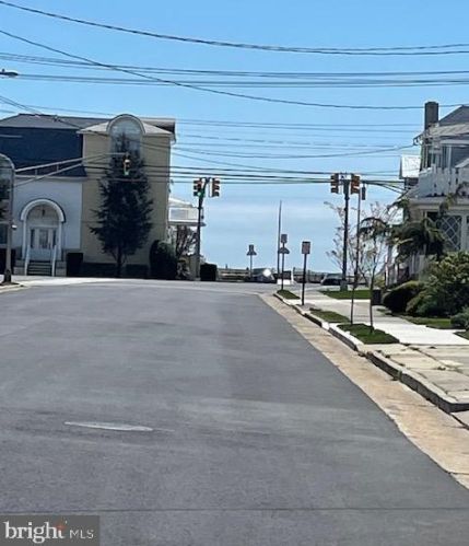 8 Melbourne Ave, Atlantic City, NJ 08406-2538